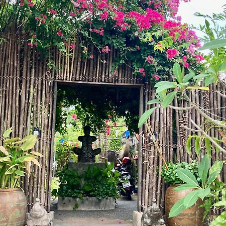 Artist'S Place Trat Esterno foto
