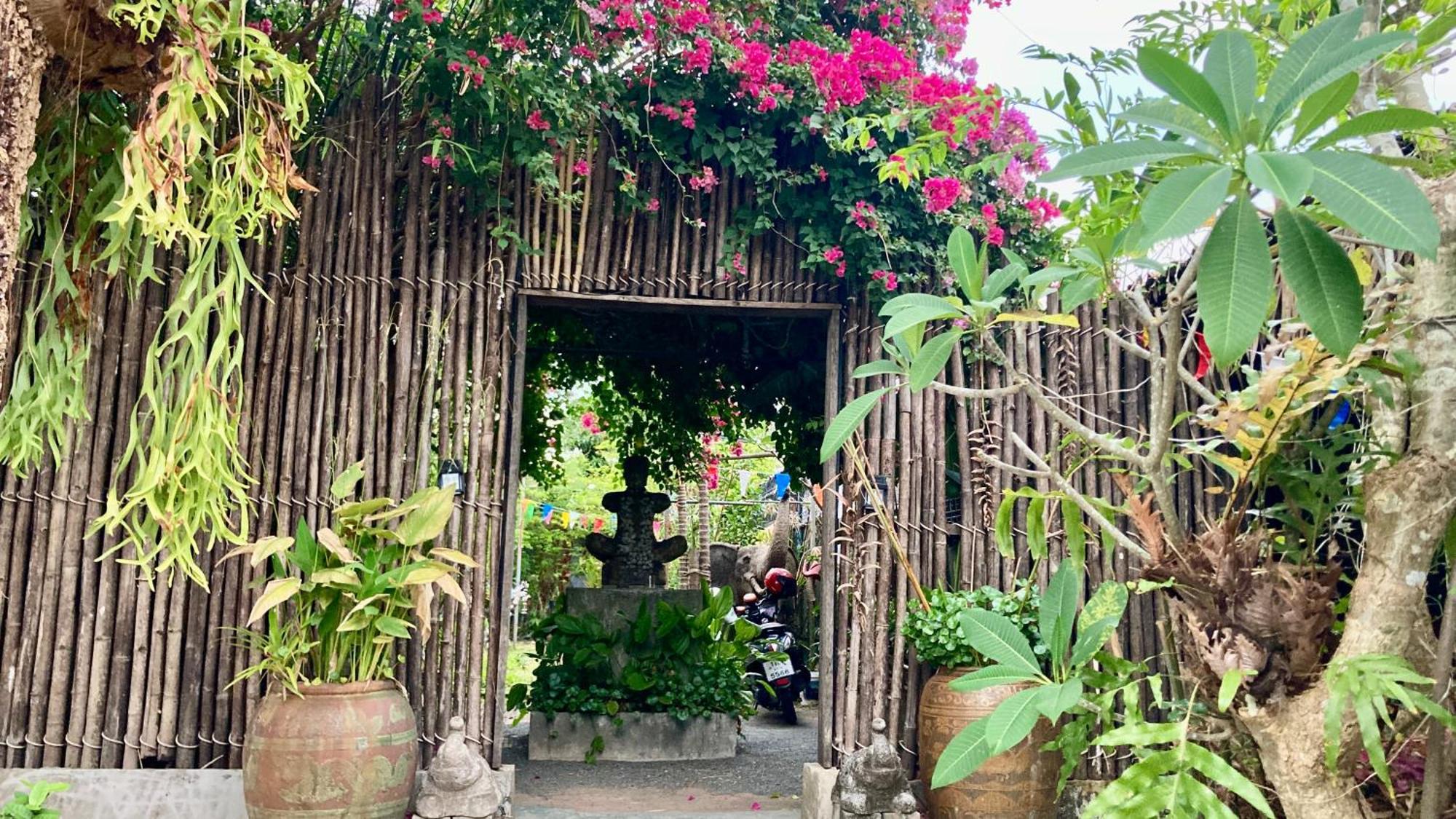 Artist'S Place Trat Esterno foto