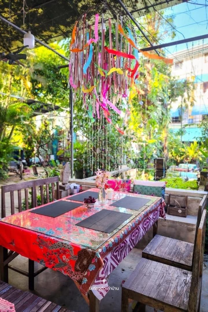 Artist'S Place Trat Esterno foto